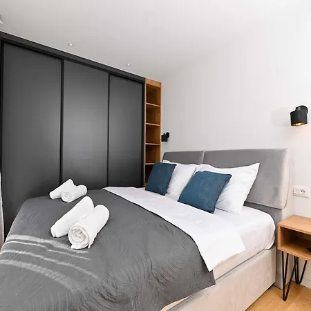 Oasis - Five Bedroom With Private Pool