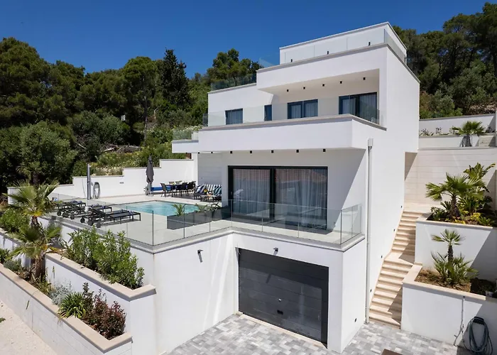 Oasis - Five Bedroom With Private Pool Вілла *