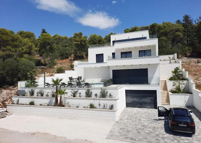 Oasis - Five Bedroom With Private Pool Villa