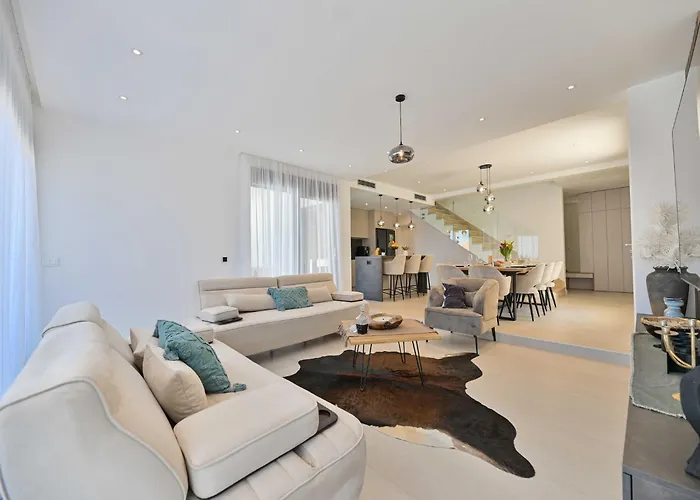 Oasis - Five Bedroom With Private Pool Villa