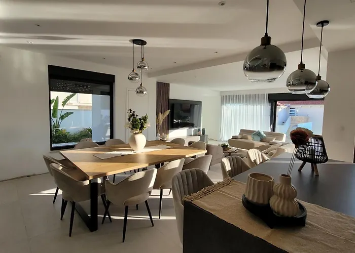 Oasis - Five Bedroom With Private Pool * Трогір