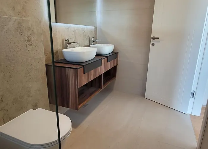 Oasis - Five Bedroom With Private Pool * Trogir