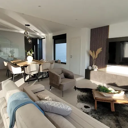 Oasis - Five Bedroom With Private Pool Villa Trogir