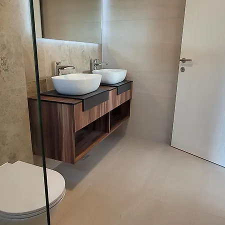 Oasis - Five Bedroom With Private Pool * Trogir