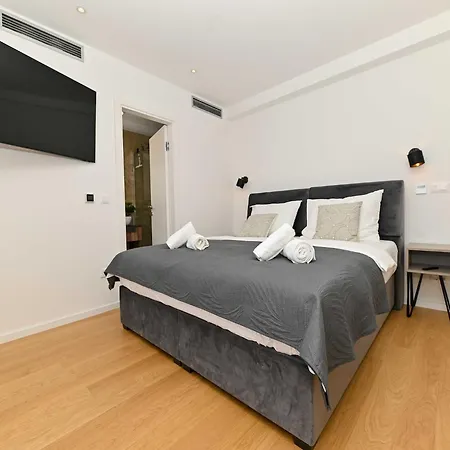 Oasis - Five Bedroom With Private Pool Villa Trogir