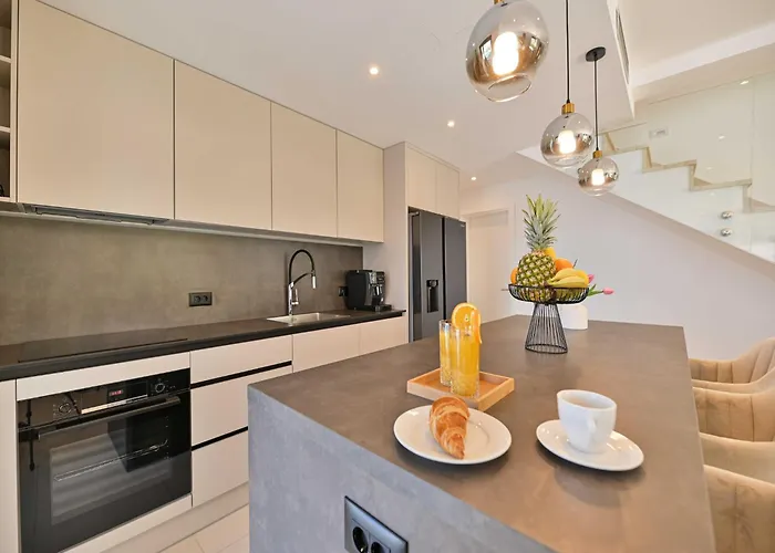 Oasis - Five Bedroom With Private Pool Villa *