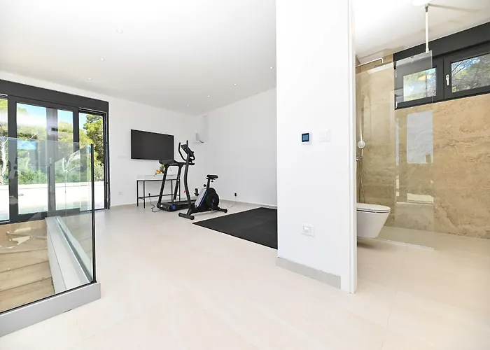 Oasis - Five Bedroom With Private Pool Villa