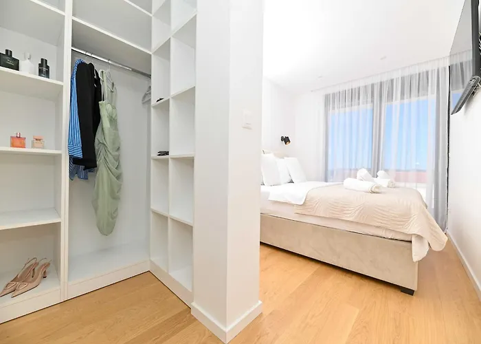 Oasis - Five Bedroom With Private Pool Villa *