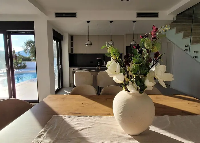 Oasis - Five Bedroom With Private Pool Villa